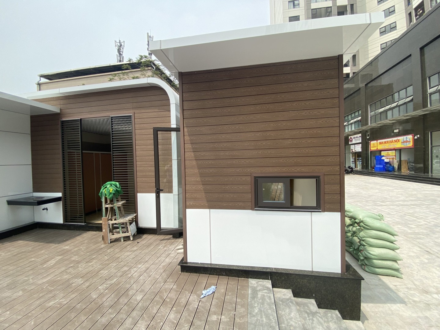 tấm ốp công cộng 