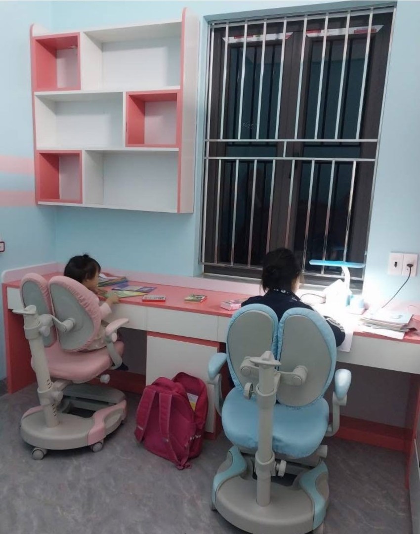 bàn học cho bé 