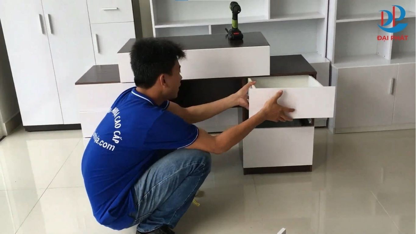 ngan-keo-ban-nhua-bi-loi