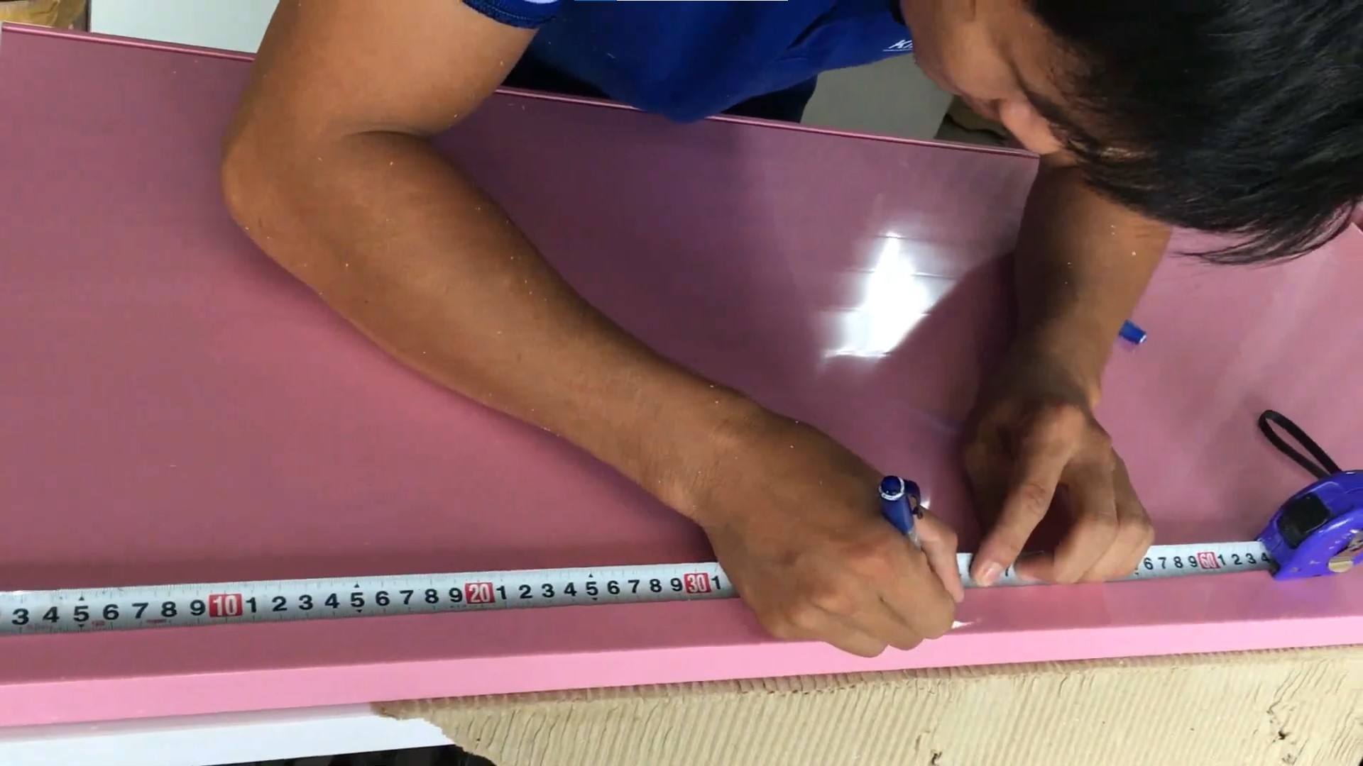 cach-lam-ban-hoc-nhua