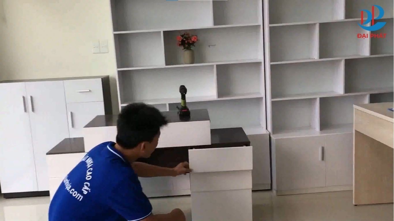 ngan-keo-ban-nhua-bi-loi