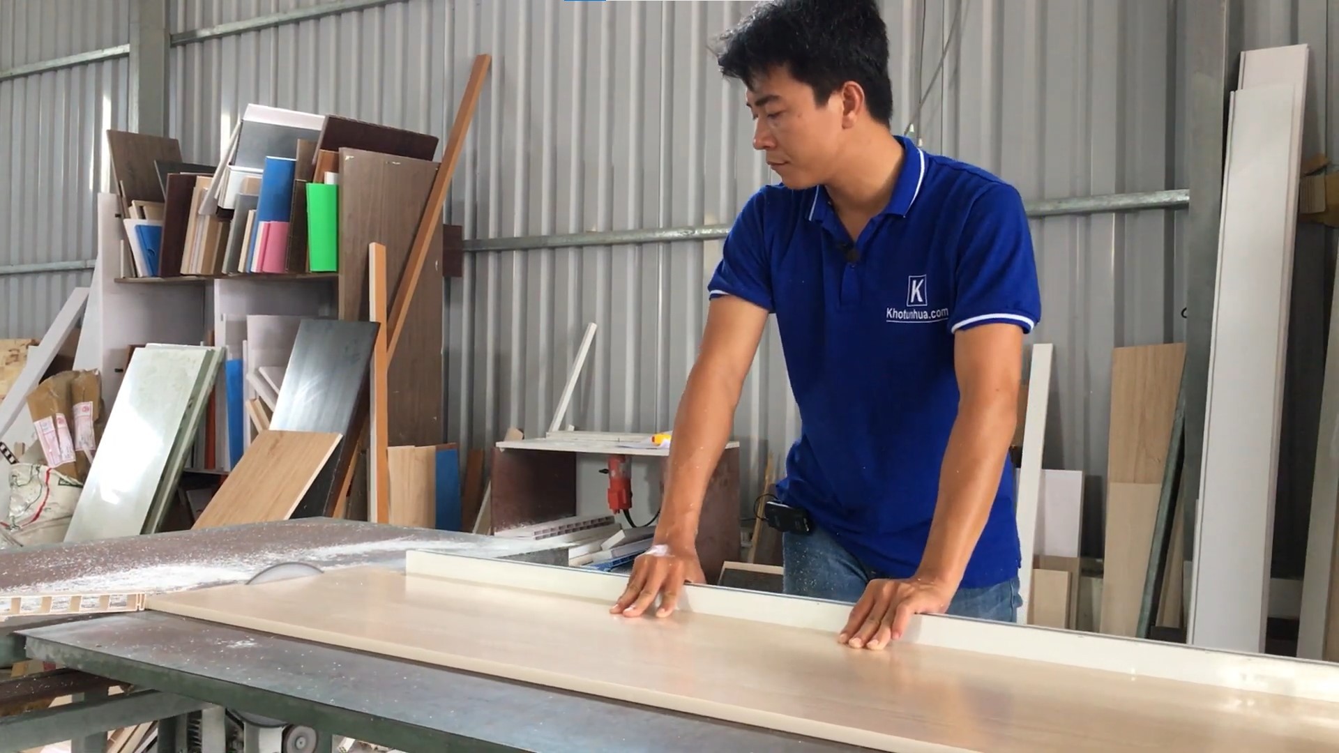 cach-cat-canh-tu-nhua-chuan-ky-thuat-2025