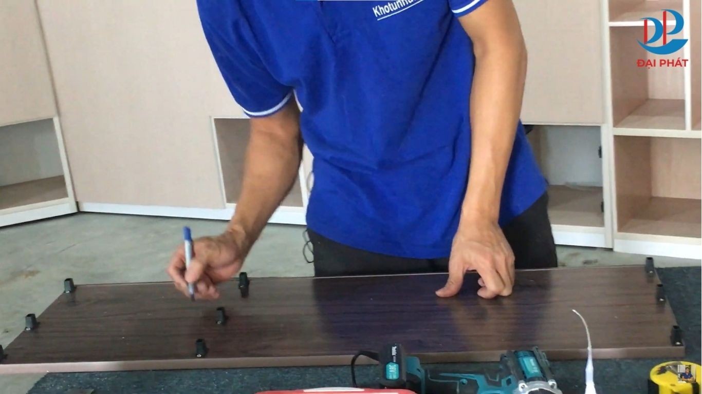 tu-giay-nhua-ban-mong-tam-noc-va-tam-hong-phai