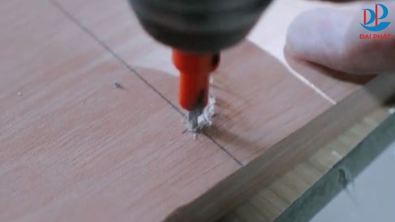 zukostar-ban-vit-truc-tiep