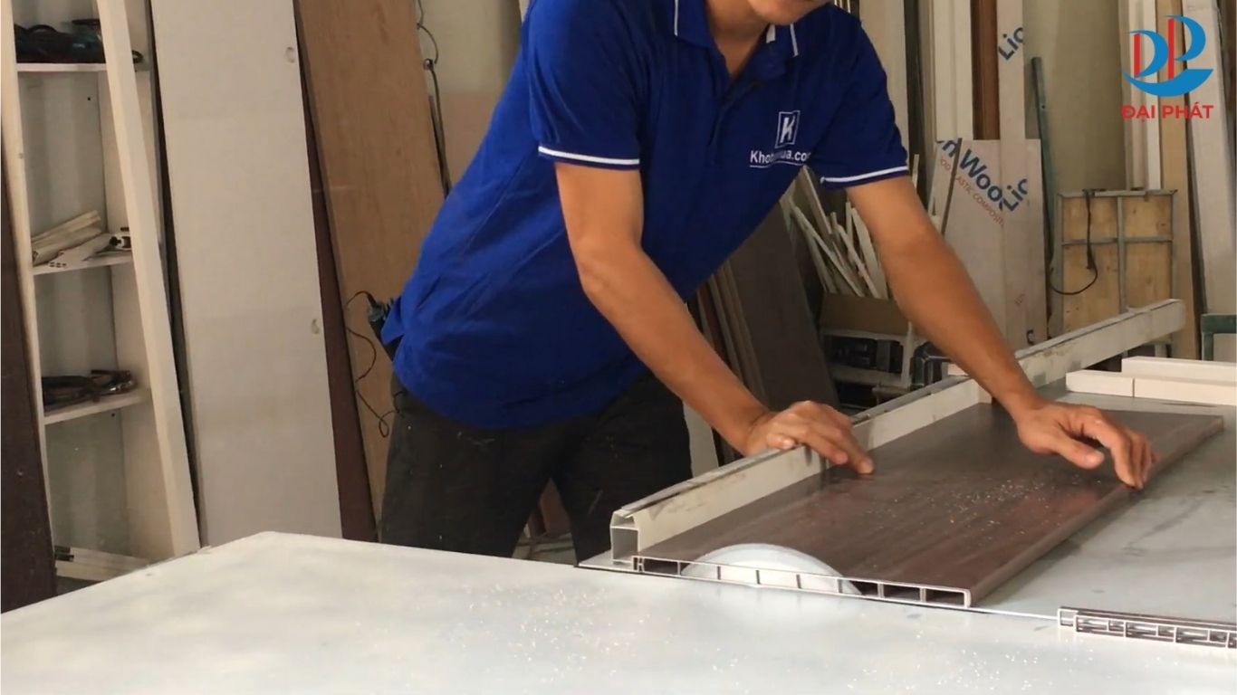 goi-y-mau-tu-giay-nhua-de-lap