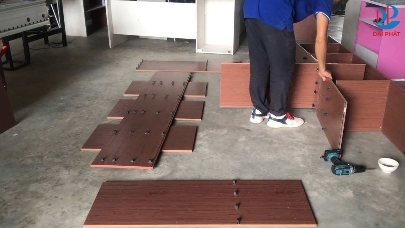 lap-khung-tu-nhua-canh-kinh-5-tang