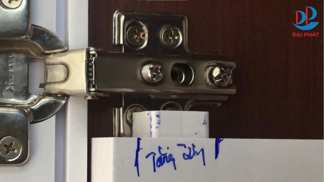 cach-nhet-thanh-tang-cung