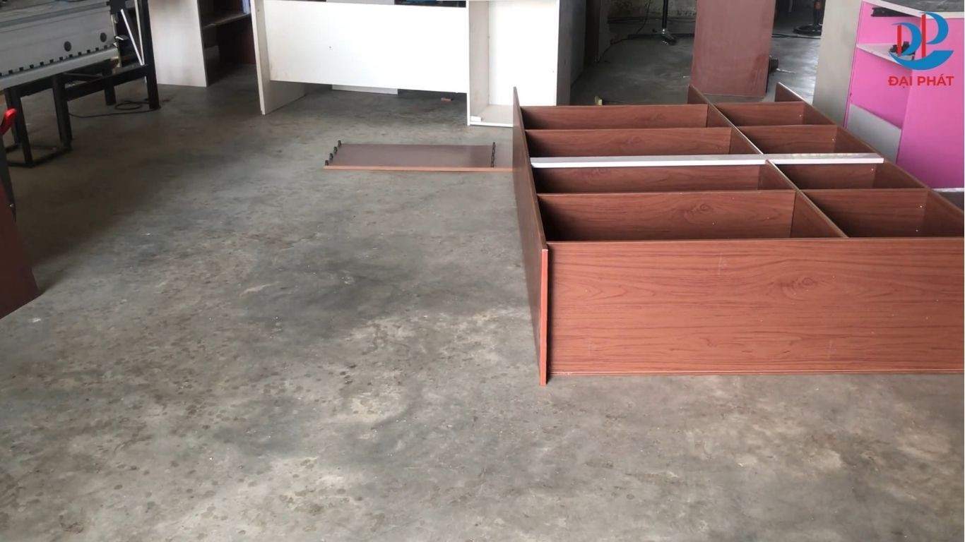 lap-khung-tu-nhua-canh-kinh-5-tang