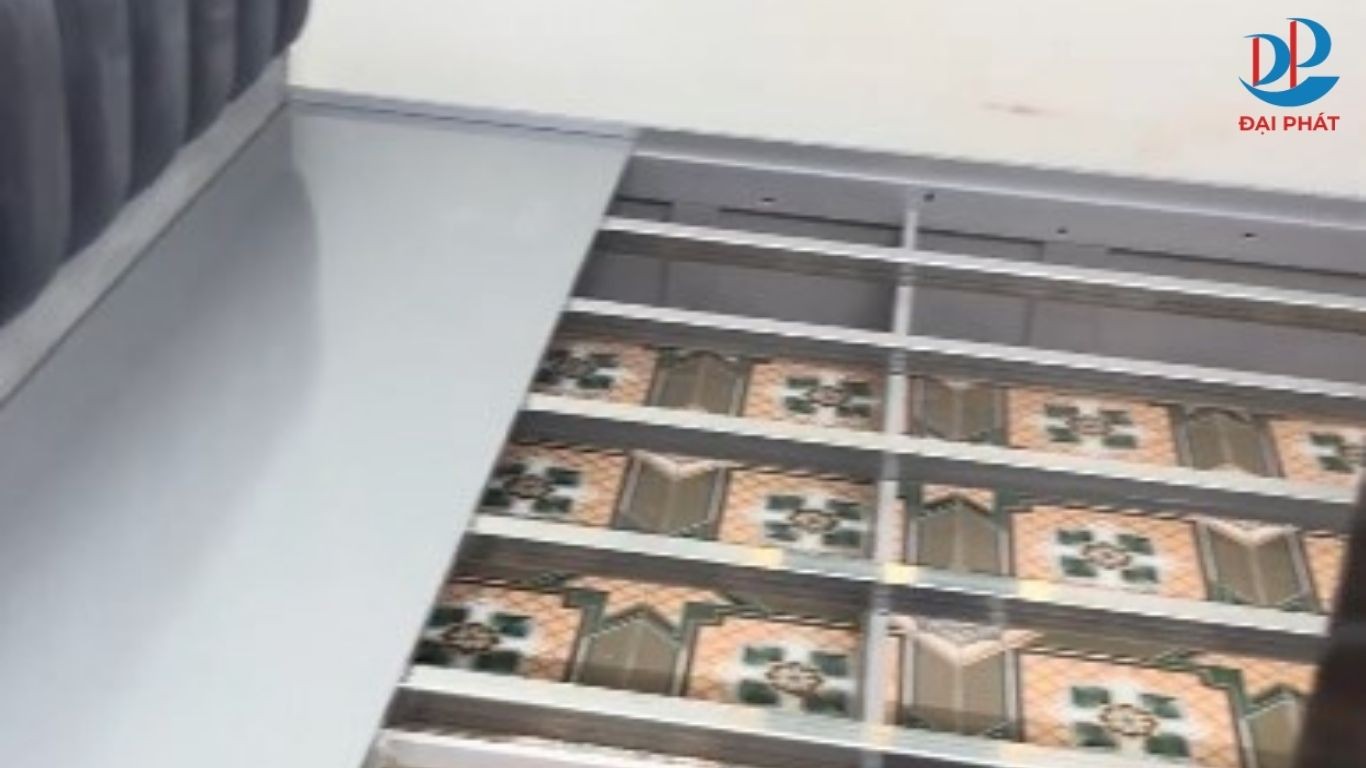 giuong-nhua-2-tang-cho-tre-em