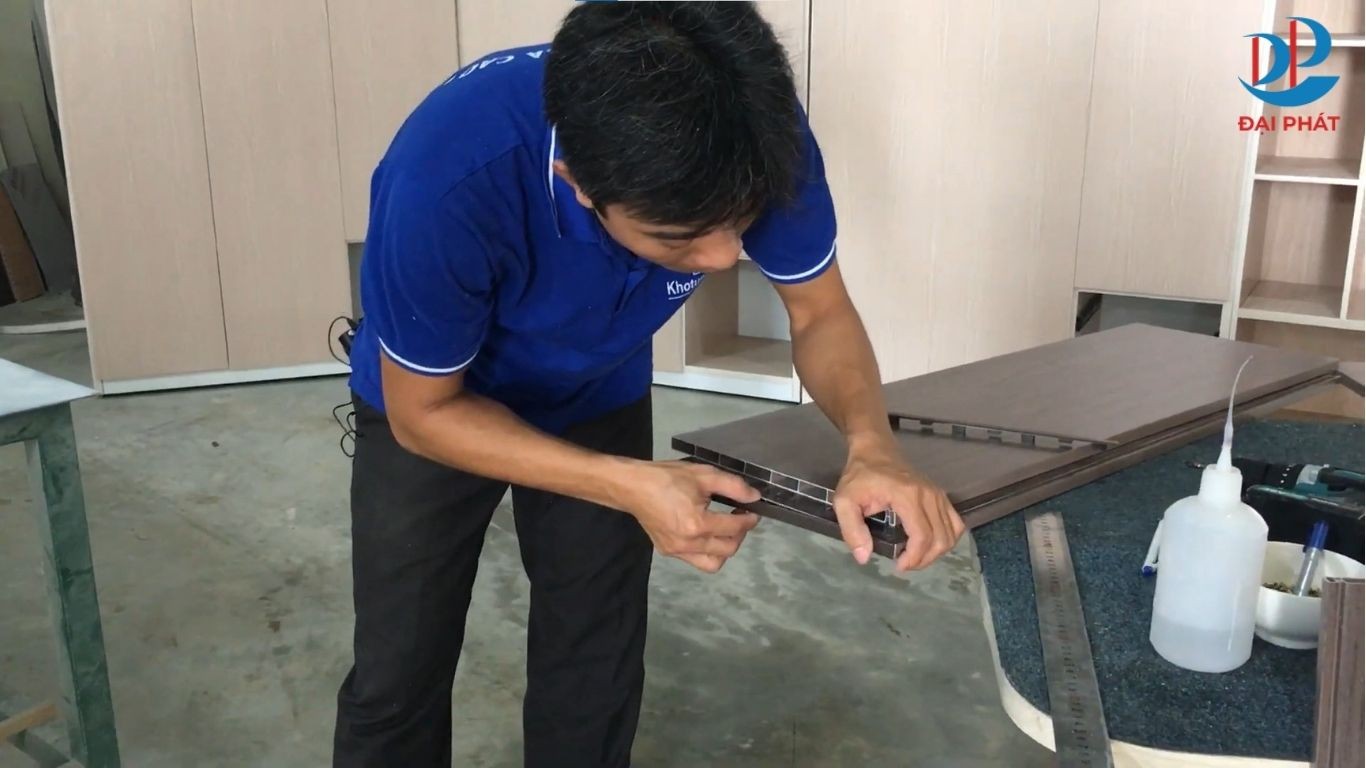 goi-y-mau-tu-giay-nhua-de-lap