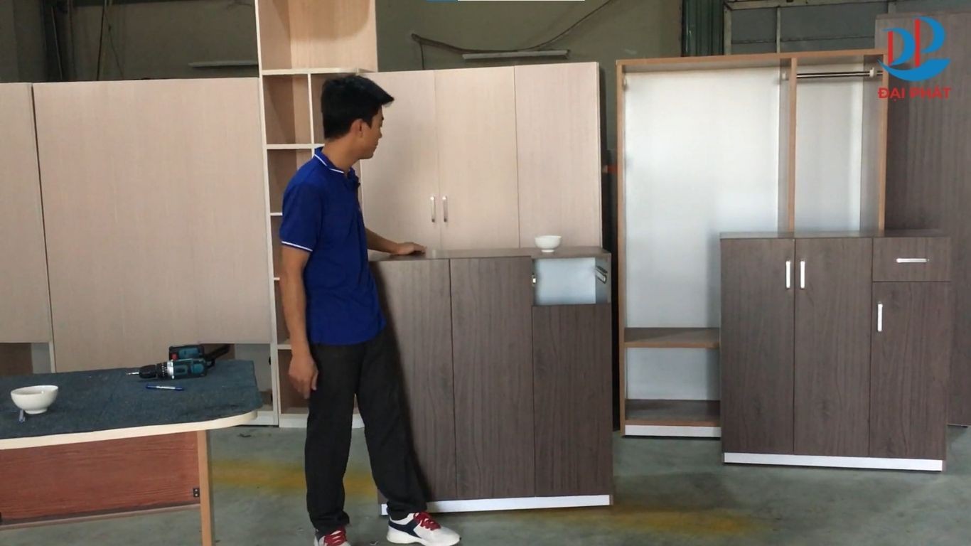 len-canh-tu-giay-nhua