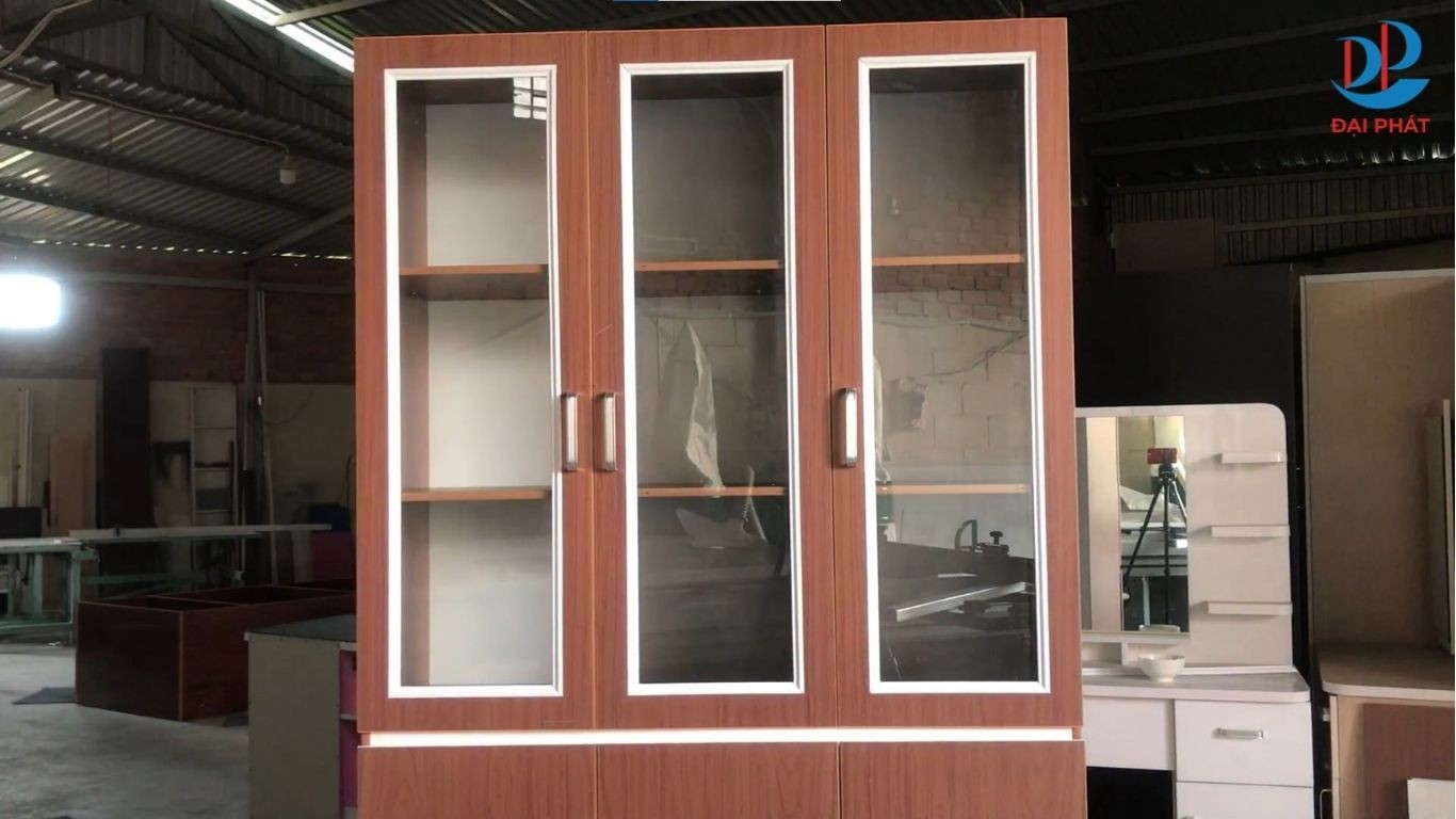 cat-va-len-canh-tu-nhua-canh-kinh