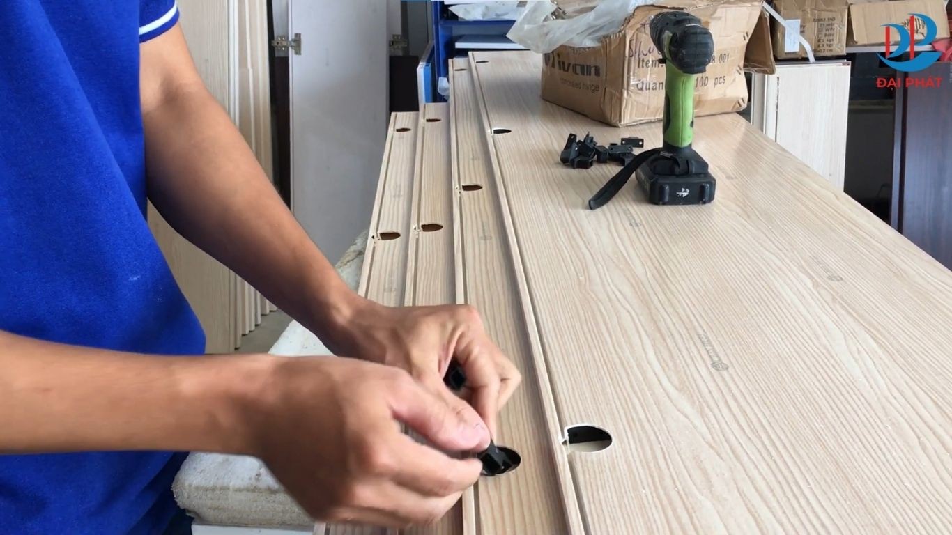 lam-tu-nhua-dung-bo-qua-5-thao-tac-nho-nay