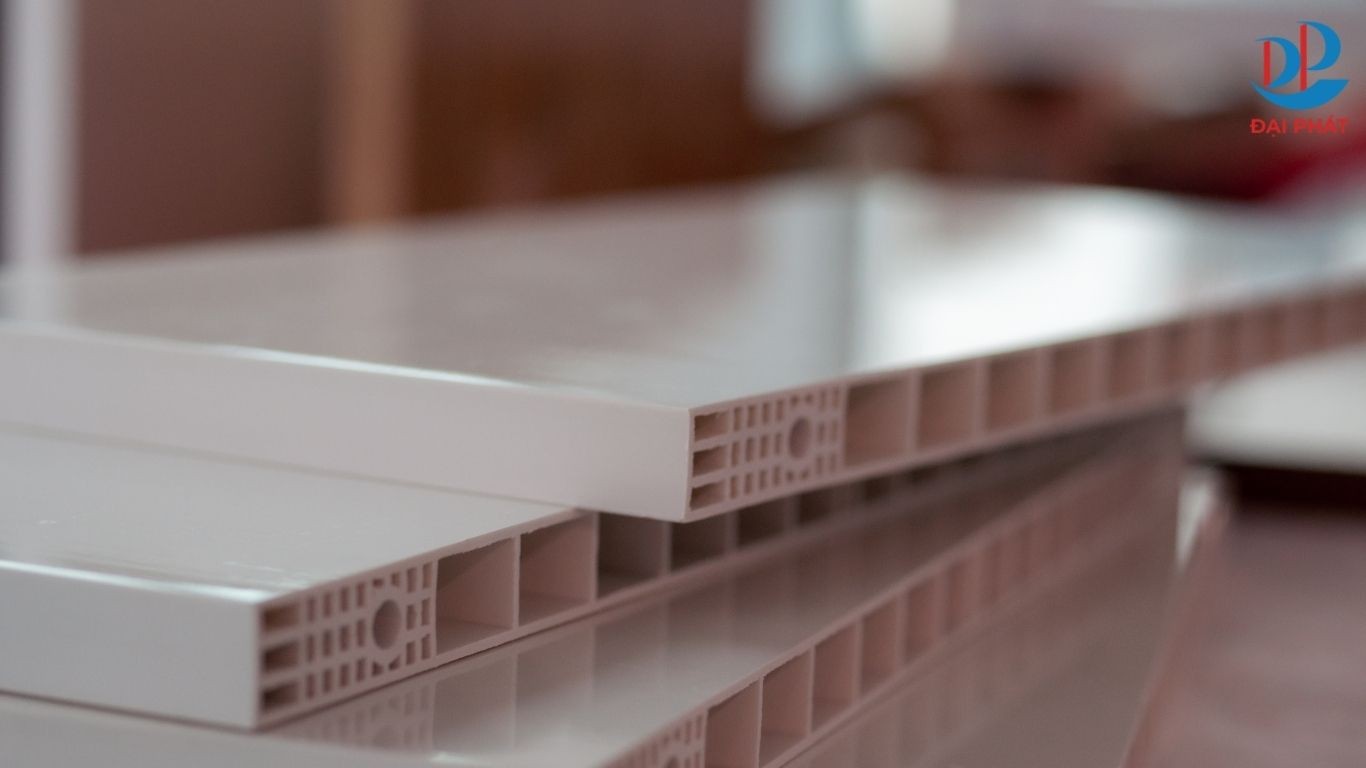 cau-tao-tam-nhua-zukostar