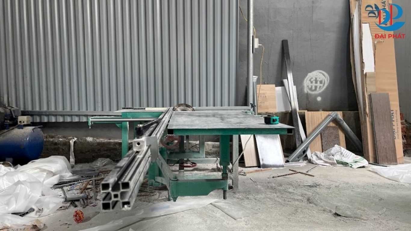 lap-tu-nhua-can-tranh-8-loi-thi-cong-sau