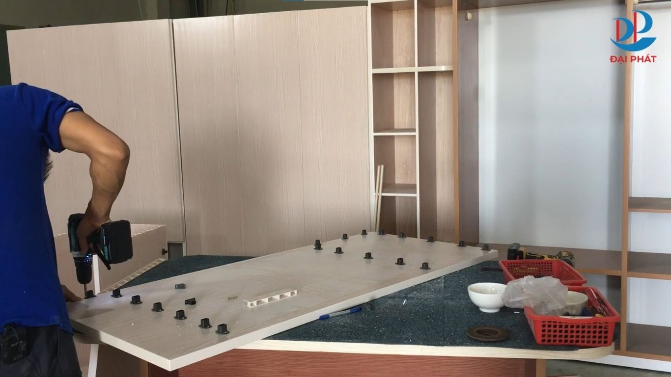 thi-cong-ban-nhua-van-phong