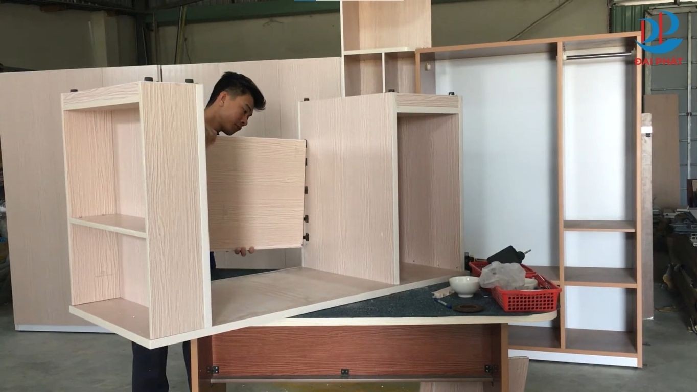 thi-cong-ban-nhua-van-phong