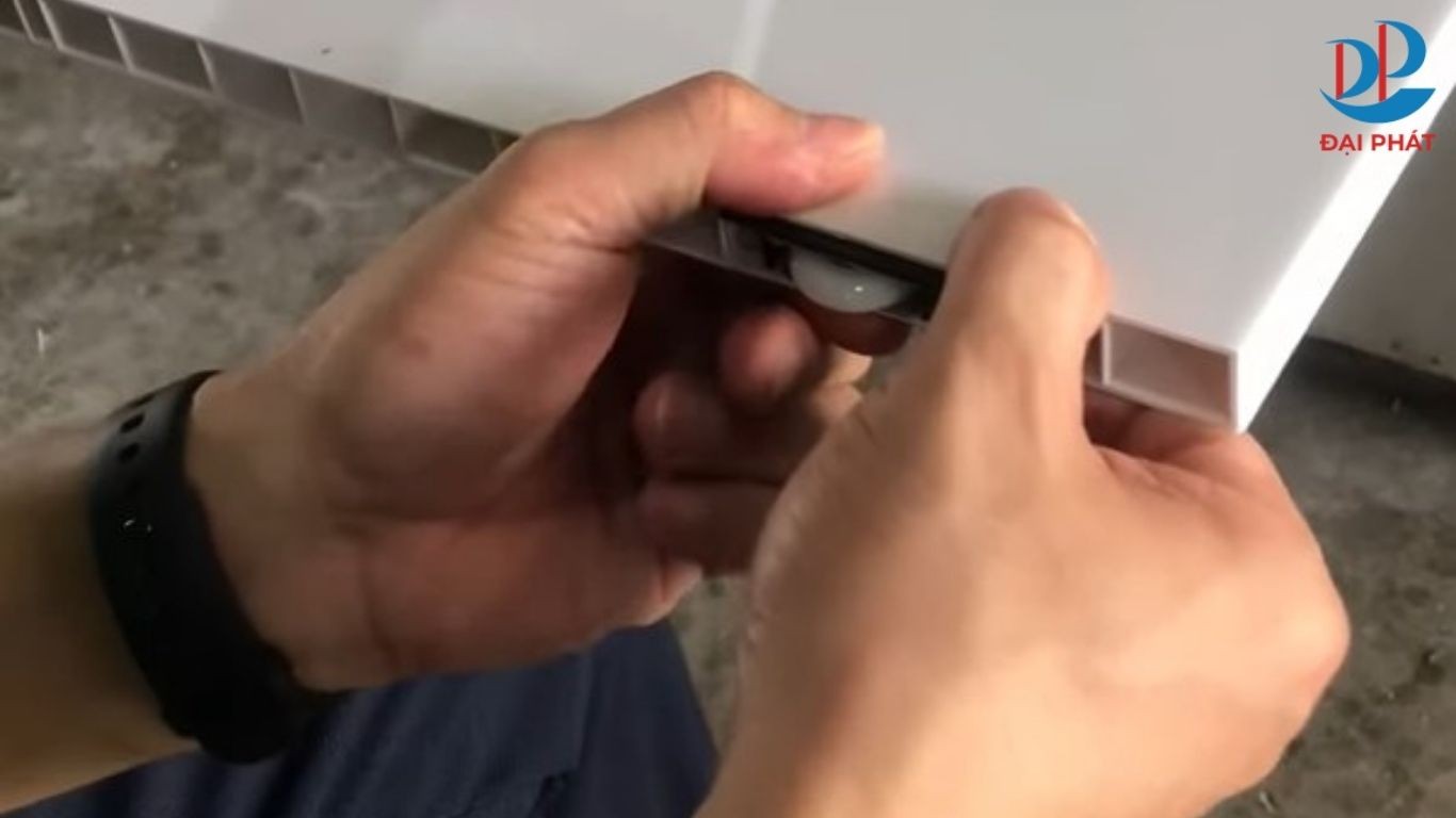 tim-hieu-cau-tao-banh-xe-tu-nhua-cua-lua