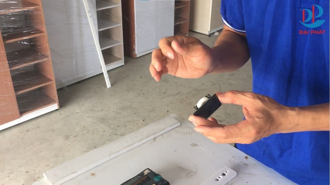 tim-hieu-cau-tao-banh-xe-tu-nhua-cua-lua