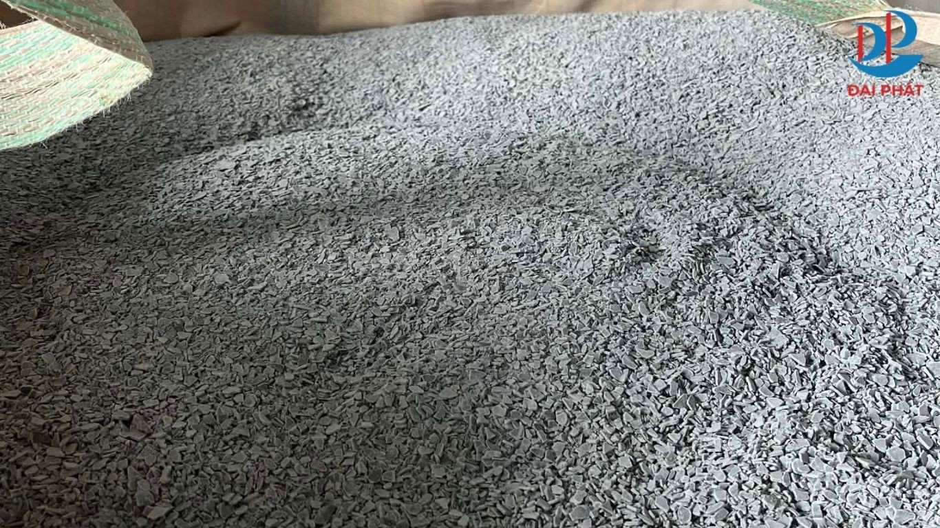 xoa-tan-6-dinh-kien-ve-nhua-noi-that