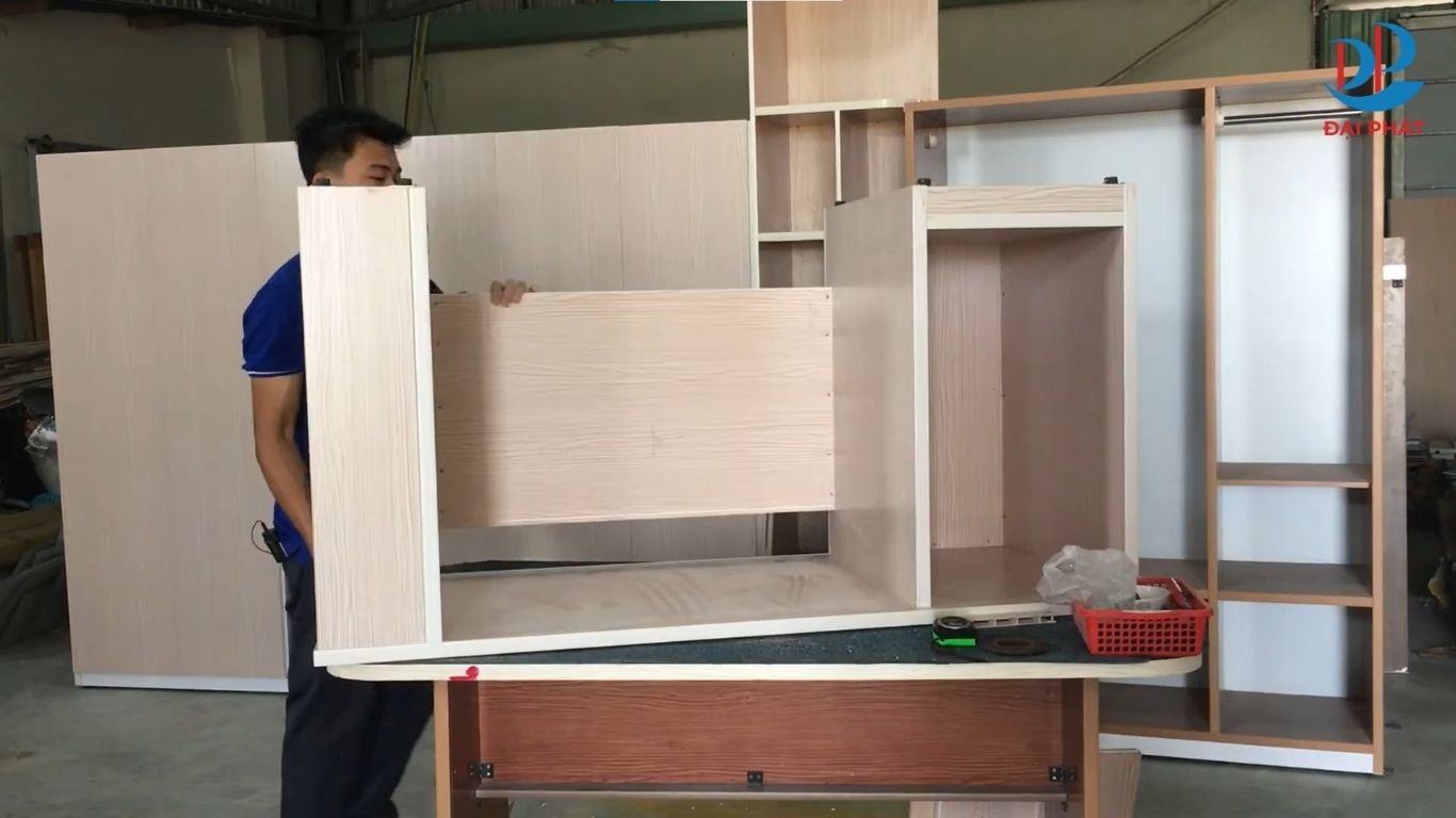 thi-cong-ban-nhua-van-phong