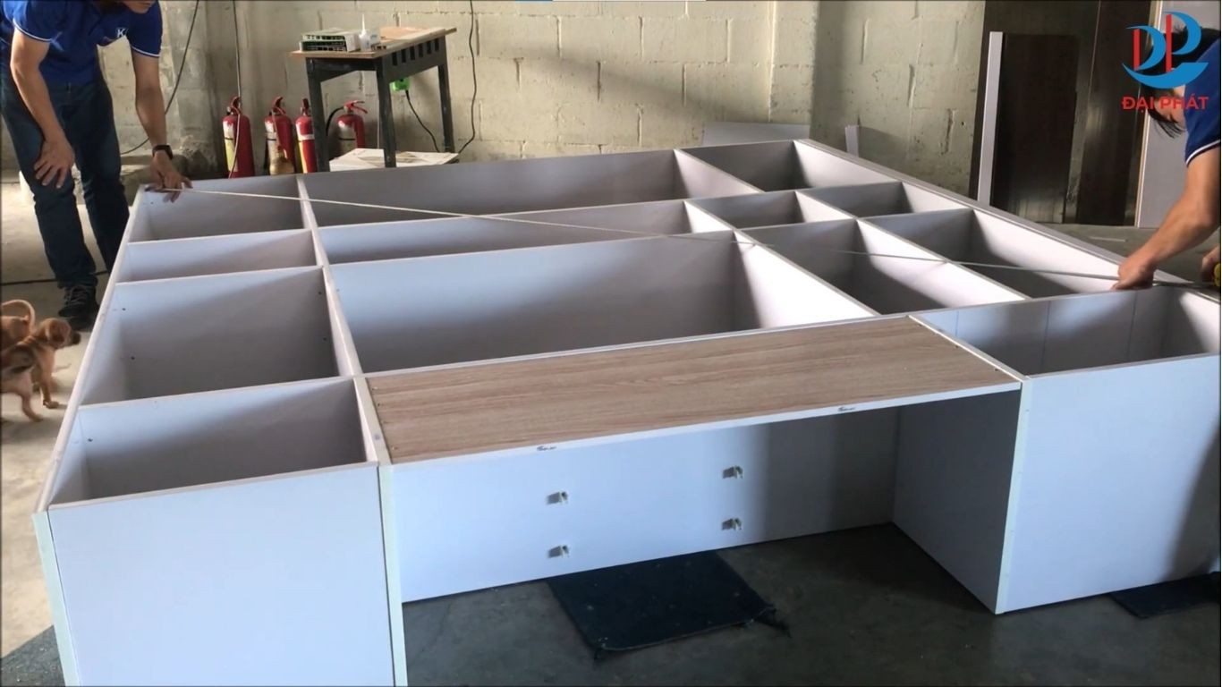 cach-bo-tri-vach-ngan-trong-tu-nhua-hop-ly