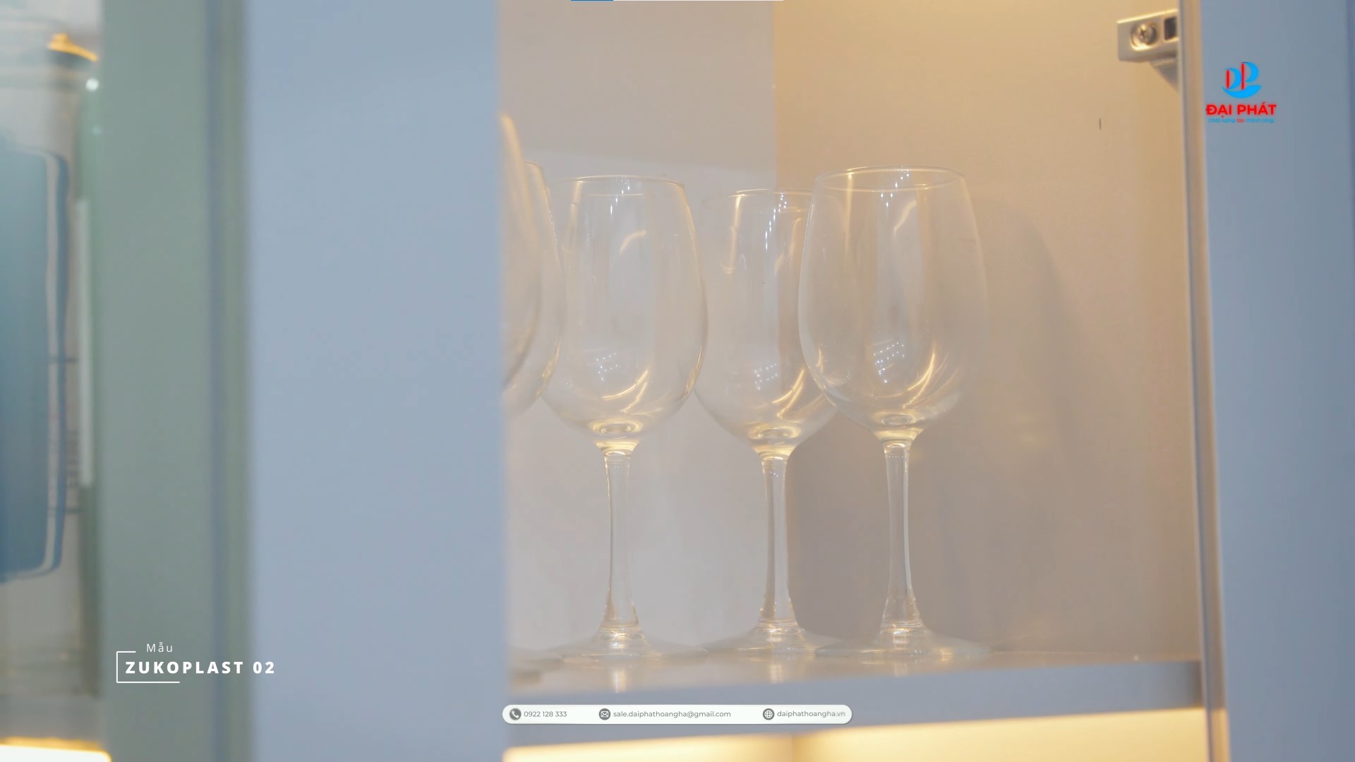 5-loi-ich-cua-tu-nhua-gam-cau-thang