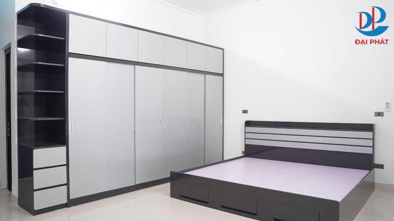 4-mau-tu-quan-ao-nhua-dep-cho-phong-nho