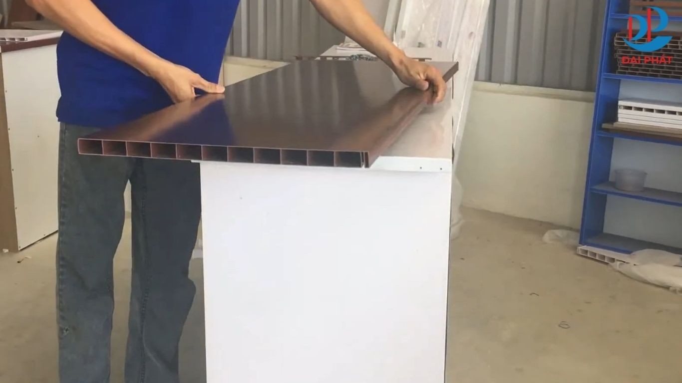 lap-tu-nhua-can-tranh-8-loi-thi-cong-sau