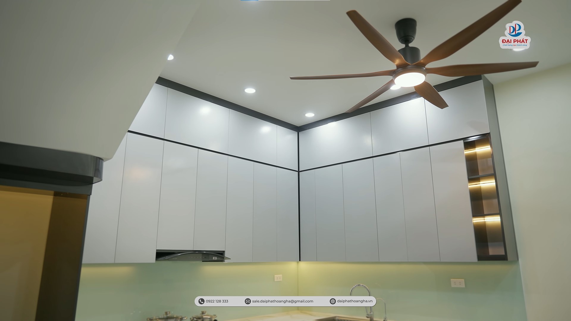 tu-bep-nhua-dung-10-nam-van-nhu-moi