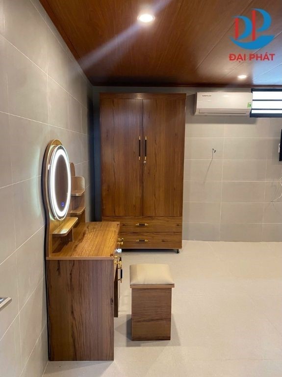 tu-nhua-dung-5-nam-khong-lo-xuong-cap