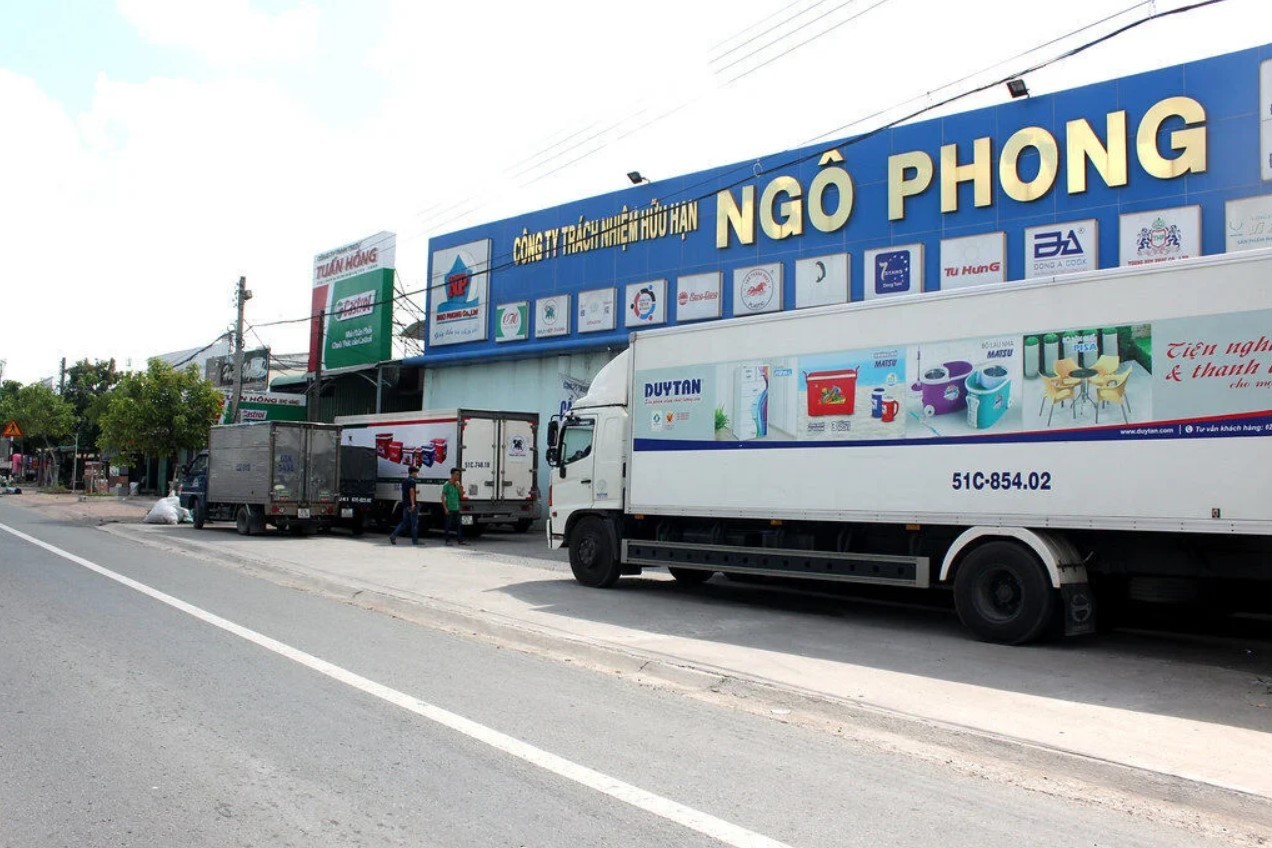 he-thong-phan-phoi-nhua-noi-that