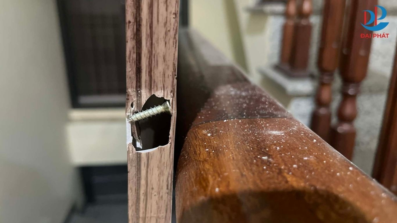 THỢ XƯỞNG LẮP TỦ NHỰA CẦN TRÁNH 8 LỖI THI CÔNG SAU