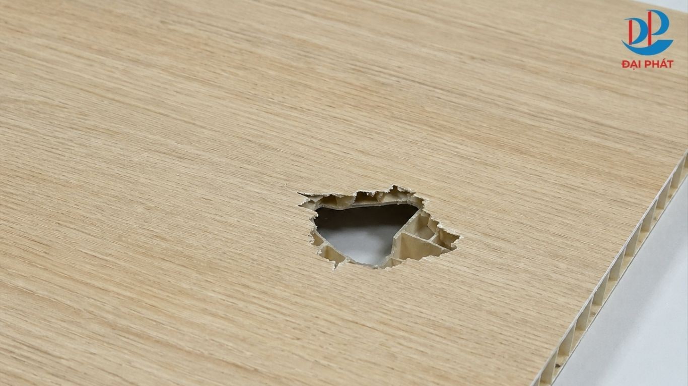 ĐỒ NHỰA NỘI THẤT HỎNG NẶNG NÊN SỬA THẾ NÀO? THAM KHẢO NGAY MẸO THI CÔNG SAU ĐÂY